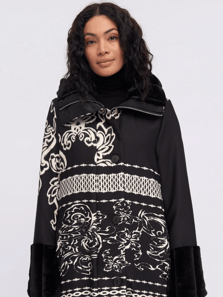 Tinta Samay Reversible Padded Coat in Black and White Floral Print Tinta and Bariloche online Australia Shop Tinta Bariloche shorts, dresses, tops online. Signature of Double Bay Fashion Tinta and Bariloche Online 