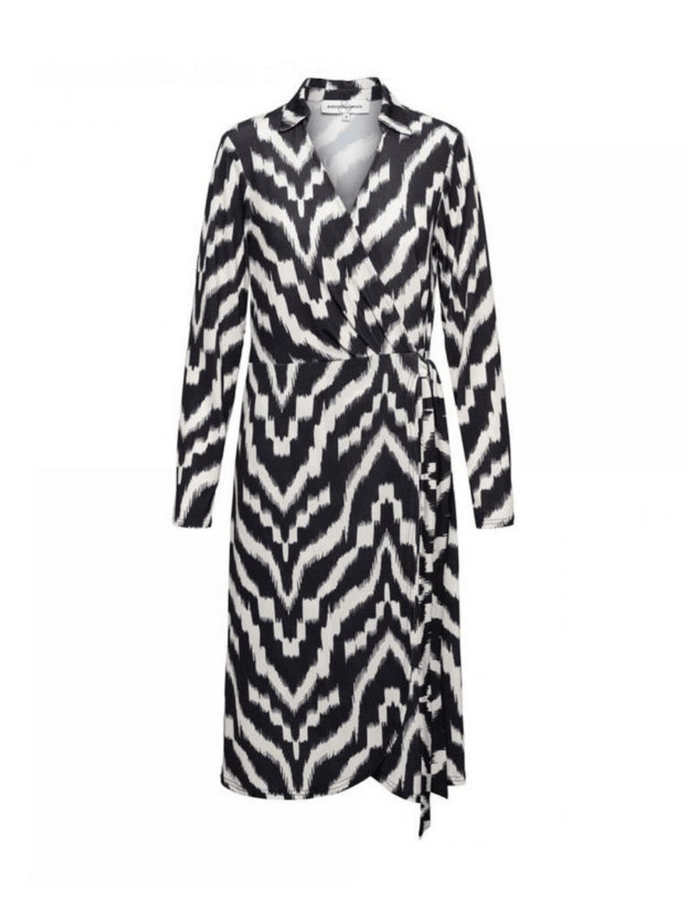 &Co Woman Netherlands V Neck Midi Lessy Dress in Black and Cream Ikat Print Online Stockist &co woman travel wear travel clothing online sydney australia lightweight easy care wardrobe essentials