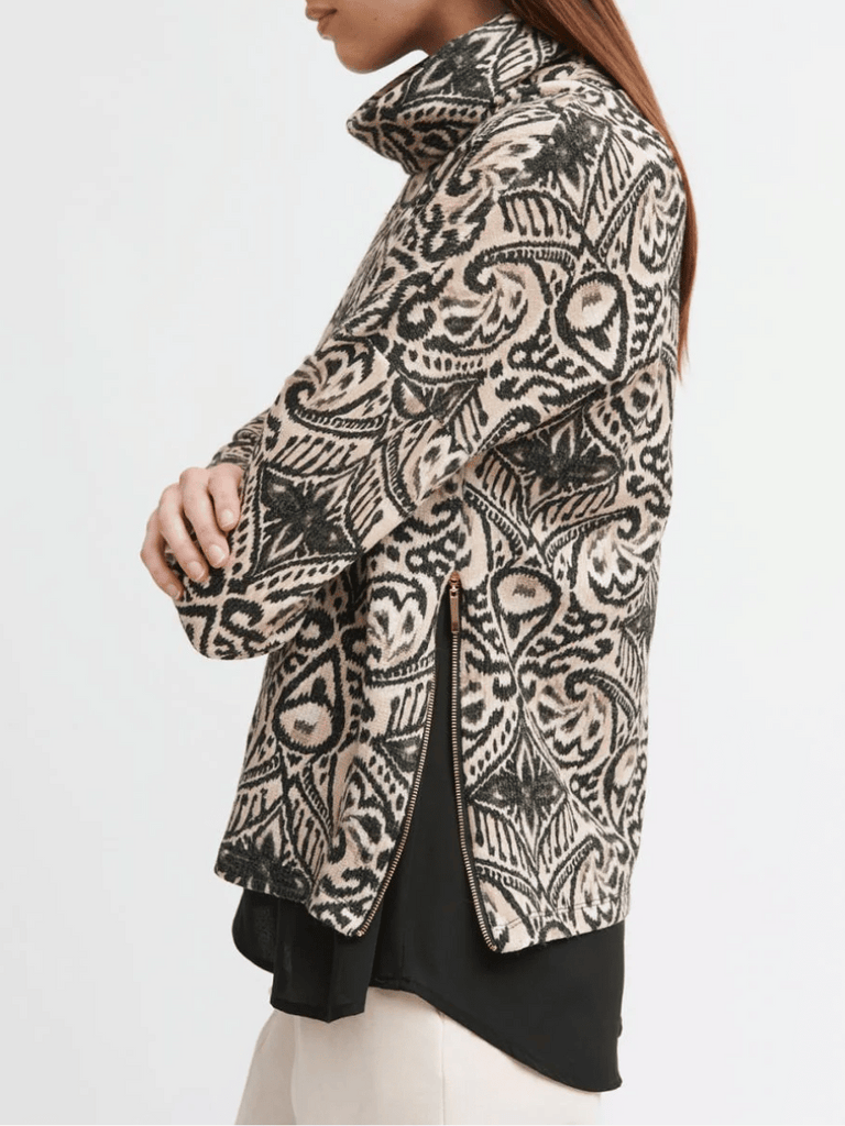 Tinta and Bariloche Tiara Printed Shirt in Black and Cream Ikat Print Tinta and Bariloche online Australia Shop Tinta Bariloche shorts, dresses, tops online. Signature of Double Bay Fashion Tinta and Bariloche Online