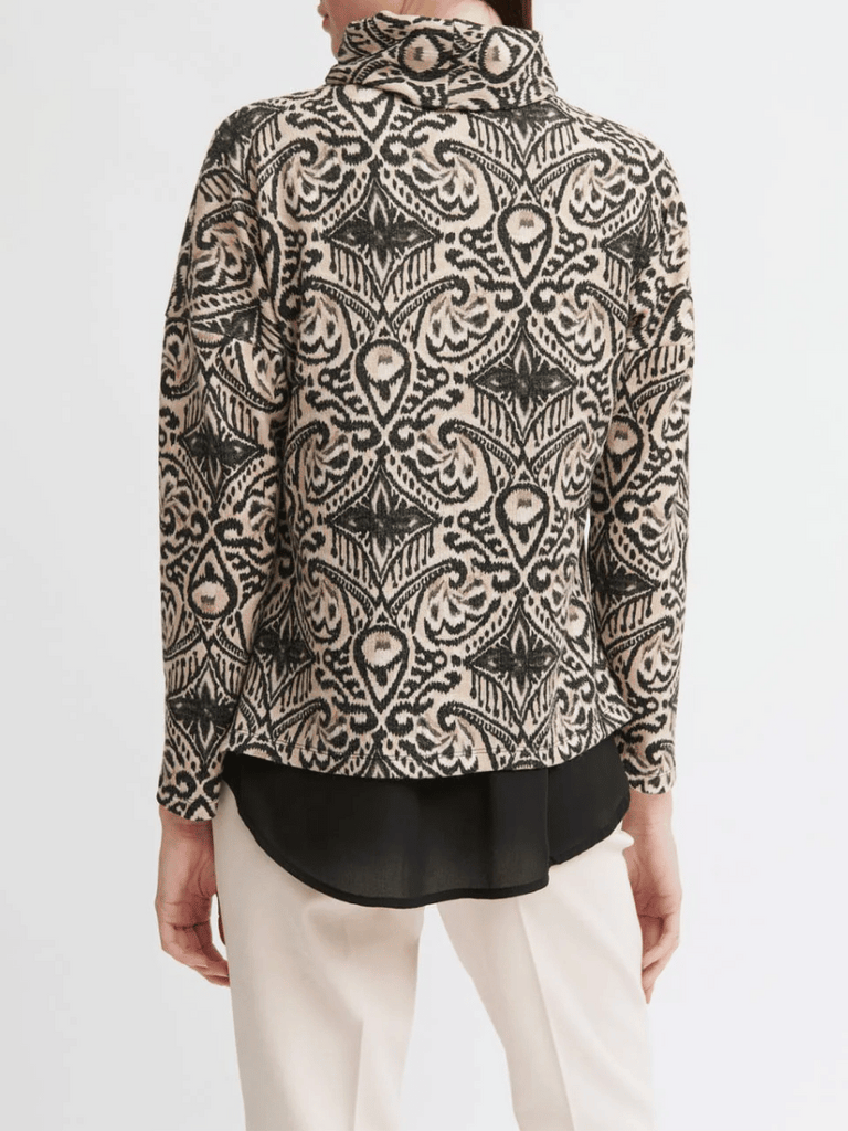 Tinta and Bariloche Tiara Printed Shirt in Black and Cream Ikat Print Tinta and Bariloche online Australia Shop Tinta Bariloche shorts, dresses, tops online. Signature of Double Bay Fashion Tinta and Bariloche Online