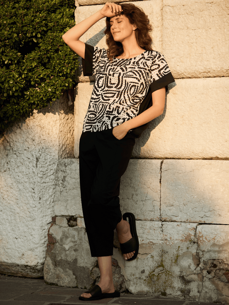Peruzzi Short Sleeve Abstract Print Punch Hole Top in Black and Sand 25133 shop peruzzi, peruzzi fashion, peruzzi stockists, peruzzi stockists australia, peruzzi sydney, peruzzi womens clothing