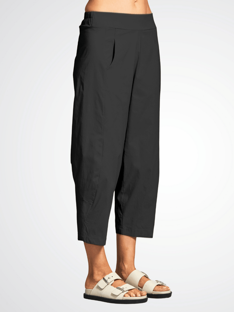 Peruzzi 7/8 Length Slouch Trousers in Black 25503L shop peruzzi, peruzzi fashion, peruzzi stockists, peruzzi stockists australia, peruzzi sydney, peruzzi womens clothing