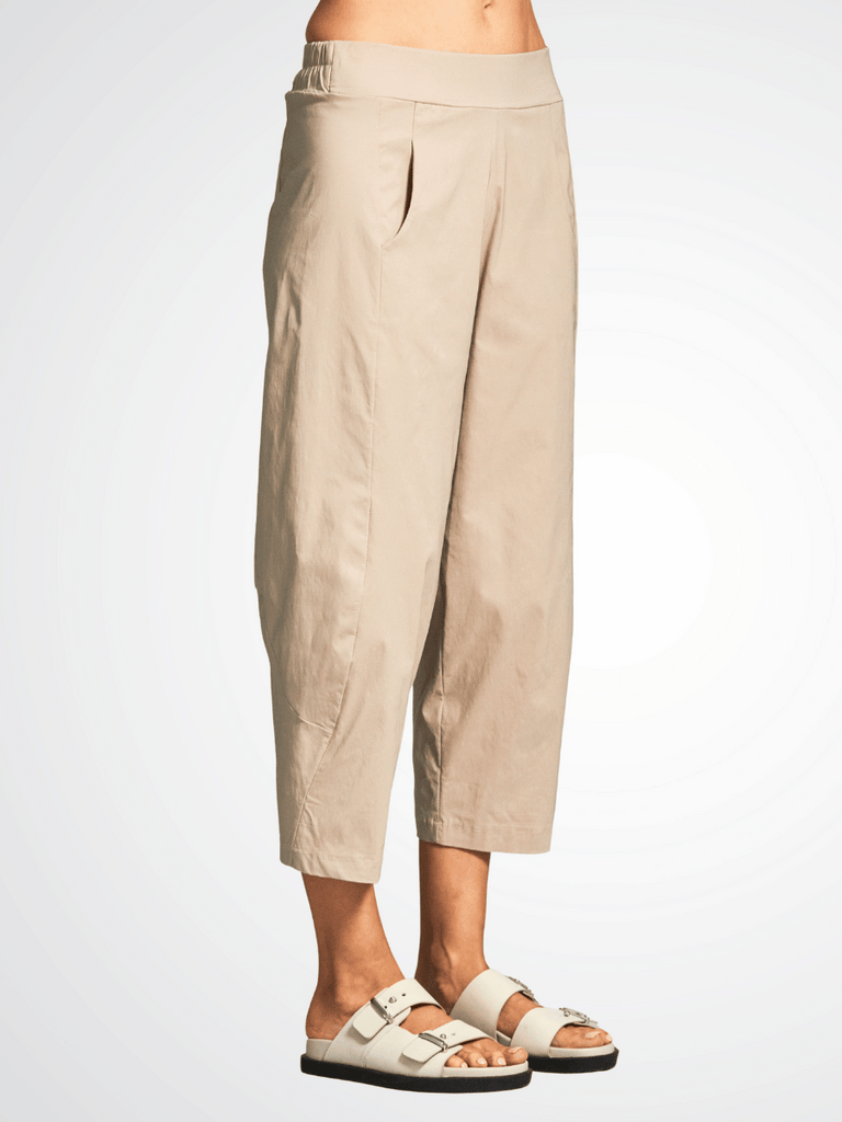 Peruzzi 7/8 Length Slouch Trousers in Ecru Beige 25503L shop peruzzi, peruzzi fashion, peruzzi stockists, peruzzi stockists australia, peruzzi sydney, peruzzi womens clothing
