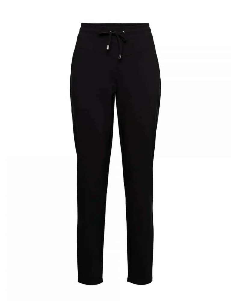 &Co Woman Netherlands Penny Pull On Travel Pant in Black wrinkle free travel pant stretch fabric elastic waistband comfortable stretch Online Stockist &co woman travel wear travel clothing online sydney australia lightweight easy care wardrobe essentials