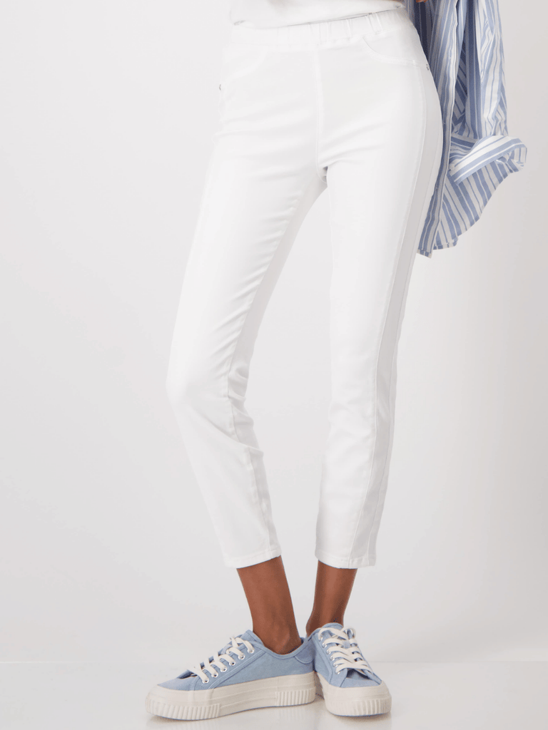 Monari Ankle Length Slim Fit Back Pocket Jeggings in Cream Discover the Elegant Monari Collection at Signature of Double Bay, Shop Stylish Knitwear, Dresses, and Tops Online from Sydney's Premier Mature Fashion Boutique