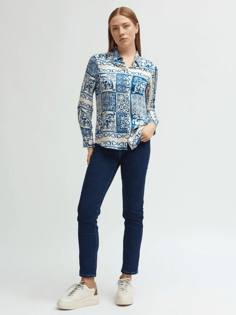 Keila Shirt in Blue Tinta and Bariloche online Australia Shop Tinta Bariloche shorts, dresses, tops online. Signature of Double Bay Fashion Tinta and Bariloche Online