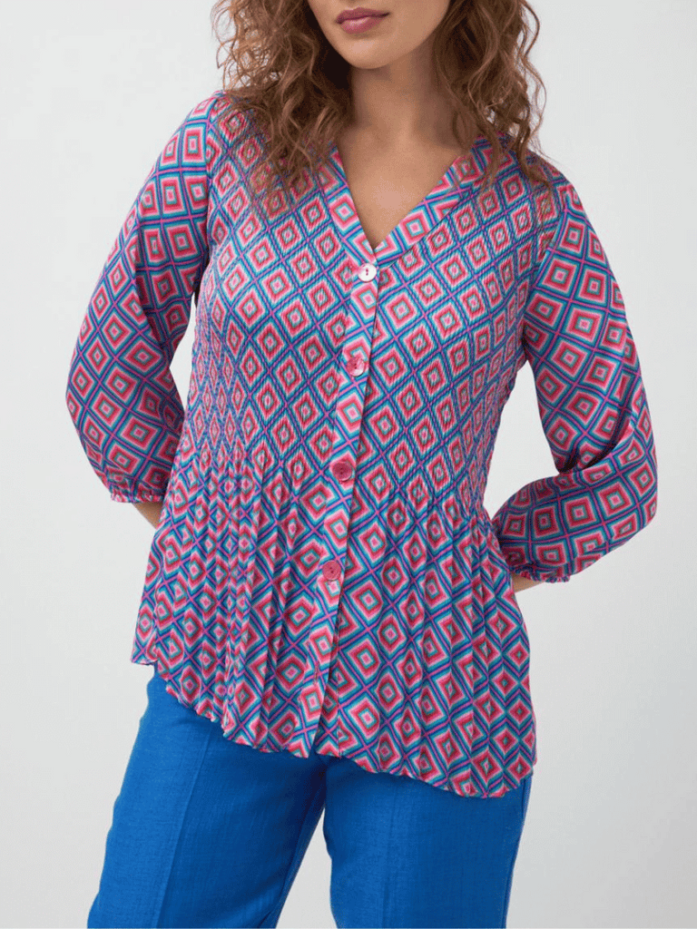 Tinta & Bariloche Long Sleeve Relaxed Fit Oliva Blouse in Pink and Blue Geometric Print Tinta and Bariloche online Australia Shop Tinta Bariloche shorts, dresses, tops online. Signature of Double Bay Fashion Tinta and Bariloche Online