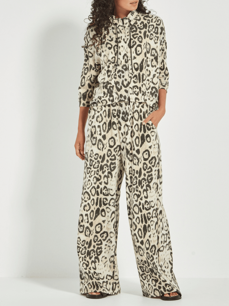VERGE 3/4 Sleeve Relaxed Fit Suave Jacket in Animal Print Verge Stockist Online Australia Signature of Double Bay Mature Fashion Acrobat Flattering