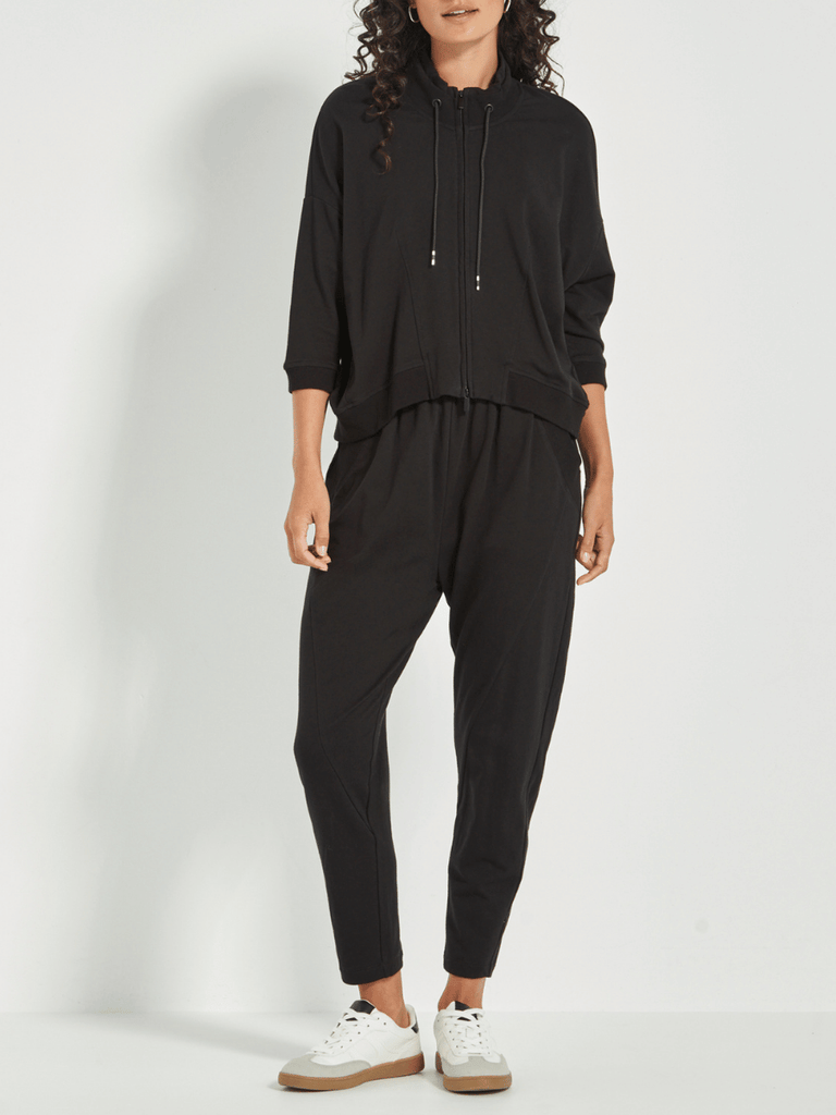 VERGE Civic Ankle Length Tapered Pant in Black Verge Stockist Online Australia Signature of Double Bay Mature Fashion Acrobat Flattering