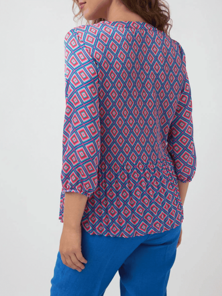 Tinta & Bariloche Long Sleeve Relaxed Fit Oliva Blouse in Pink and Blue Geometric Print Tinta and Bariloche online Australia Shop Tinta Bariloche shorts, dresses, tops online. Signature of Double Bay Fashion Tinta and Bariloche Online