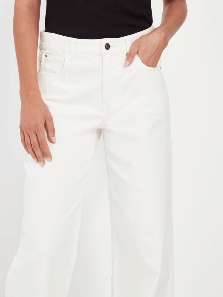 VERGE Cruise Jean in White 9594XBT Verge Stockist Online Australia Signature of Double Bay Mature Fashion Acrobat Flattering
