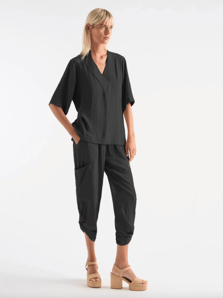 Mela Purdie V Neck Short Sleeve Venice Plaza Top in Black 8253 Mela Purdie Stockist Online Australia Signature of Double Bay Tops Dresses Elegant Clothing