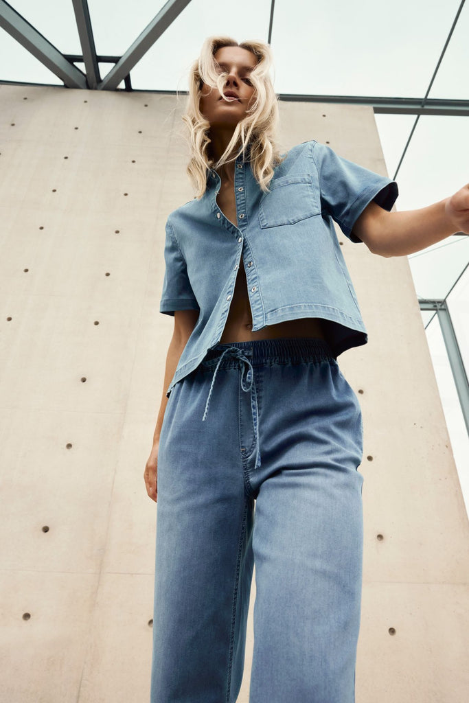 Raffaello Rossi Giuliette Super Soft Relaxed Denim Shirt in Light Blue 9372 chic jogging style pants officewear comfortable and elegant travel pant Raffaello Rossi Candy Pant online stockist Australia relaxed comfortable black drawstring pants online Australia Signature of Double Bay Raffaello Rossi Pants online
