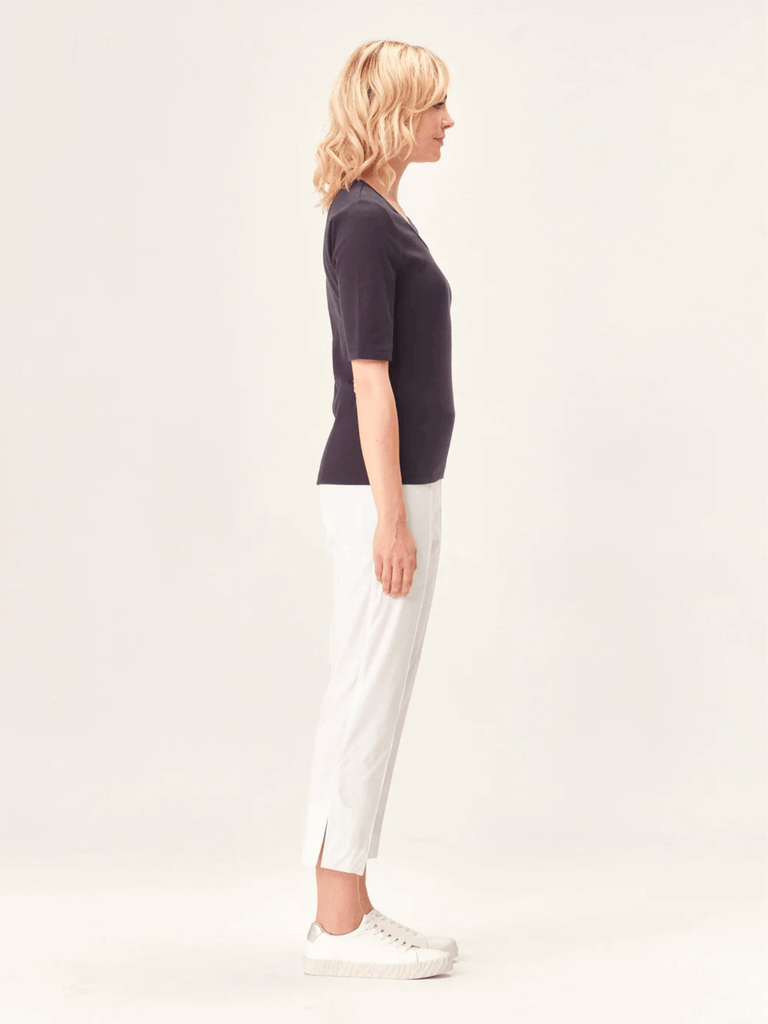 Verge NZ Acrobat 7/8 Pant is a versatile and comfortable wardrobe staple elasticated pull-on waistband all-day comfort Verge Stockist Online Australia Signature of Double Bay