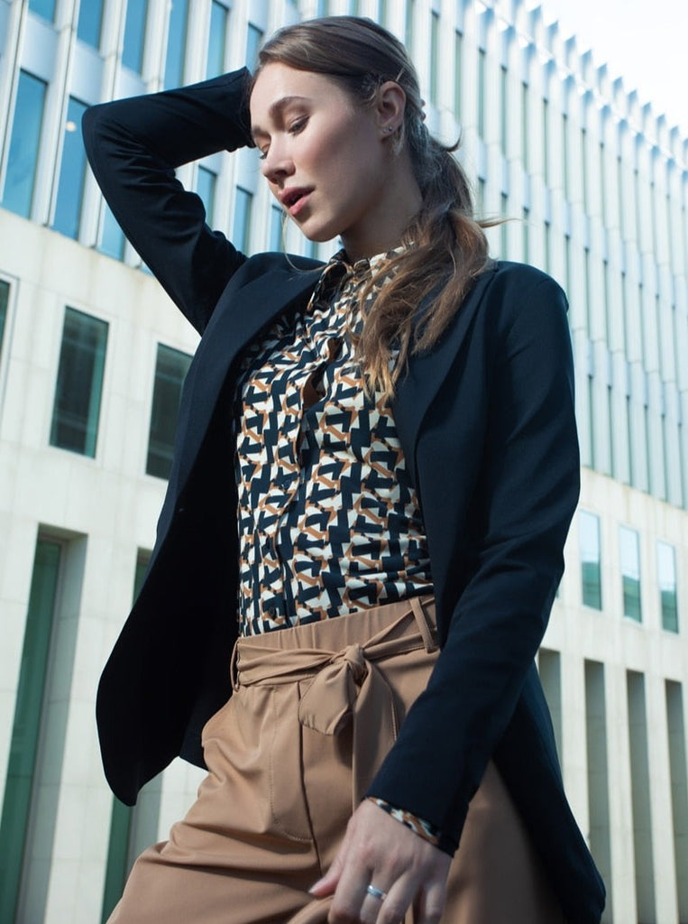 Philana Single Button Travel Jacket in Black Online Stockist &co woman travel wear travel clothing online sydney australia lightweight easy care wardrobe essentials