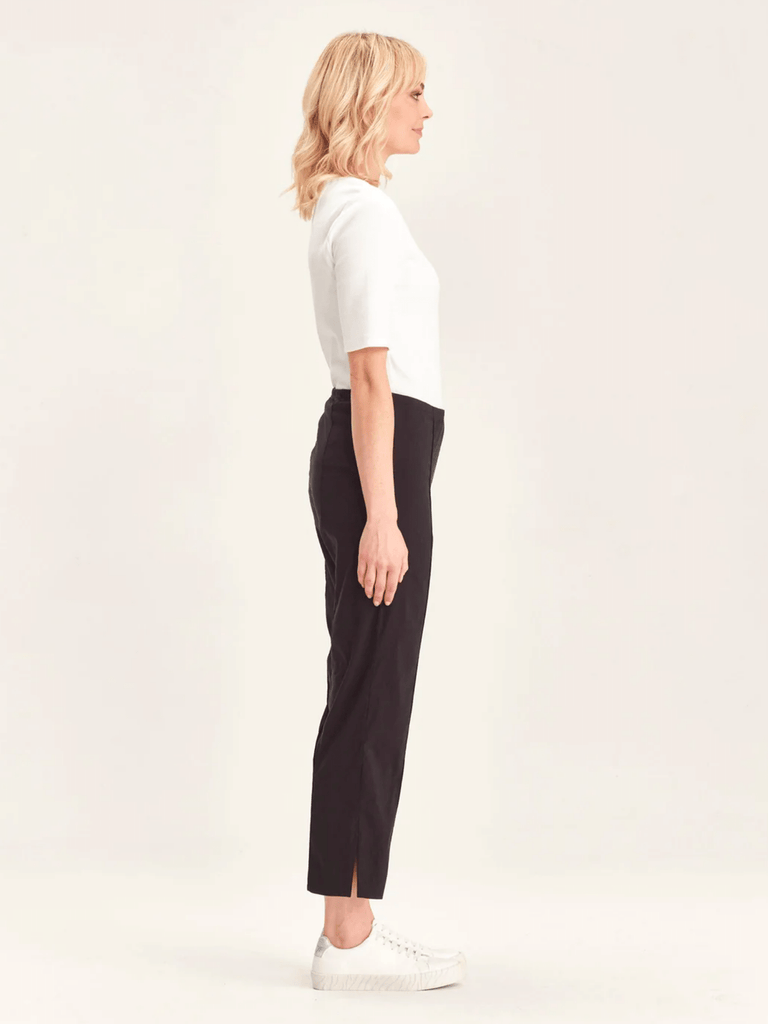Verge NZ Acrobat 7/8 Pant is a versatile and comfortable wardrobe staple elasticated pull-on waistband all-day comfort Verge Stockist Online Australia Signature of Double Bay