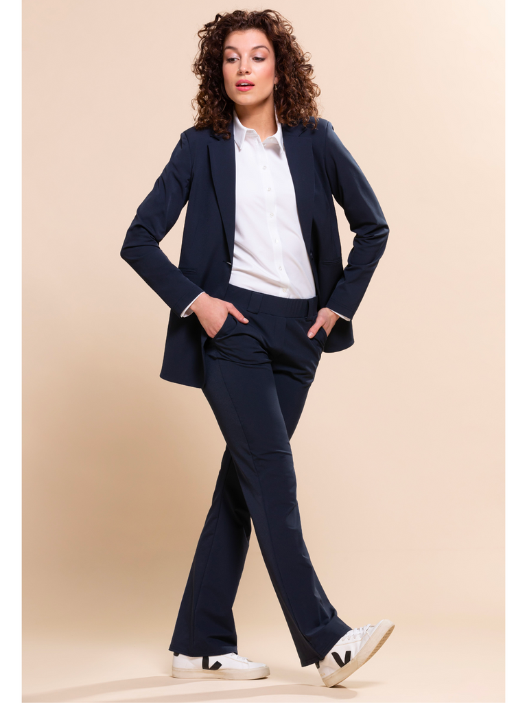 Philana Single Button Travel Jacket in Black Online Stockist &co woman travel wear travel clothing online sydney australia lightweight easy care wardrobe essentials